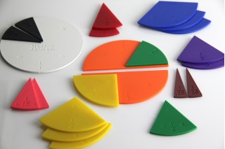 Fraction Set round in 10 colours (22 pcs) RE-Plastic®